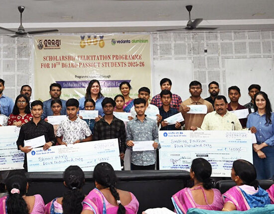 Vedanta Aluminium's Subhalaxmi Cooperative Honors 50 Students for Academic Excellence