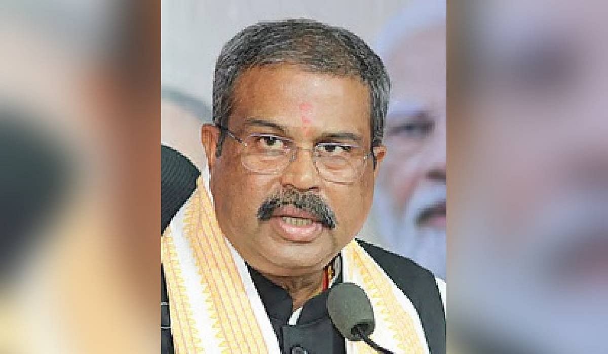 Former Union Minister Dharmendra Pradhan Criticizes Naveen Patnaik's Claims on MMDR Amendment