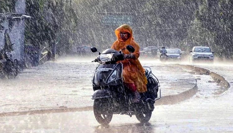 IMD Predicts Thunderstorms and Rain in 21 Odisha Districts Within Three Hours