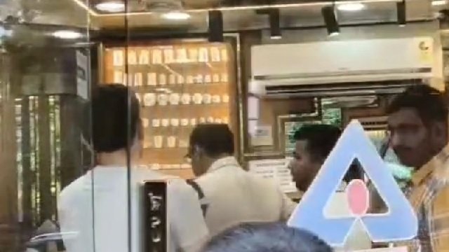 Jewelry Store in Jharsuguda Robbed of Gold Worth ₹1 Crore